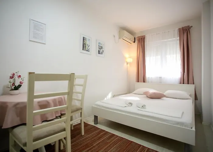 Guesthouse Aurora