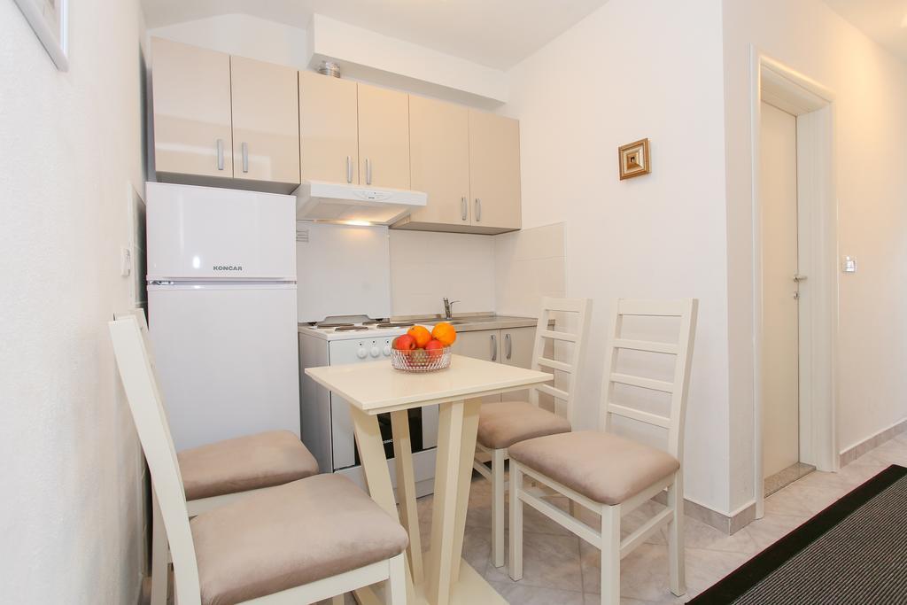 Aurora Guest house *